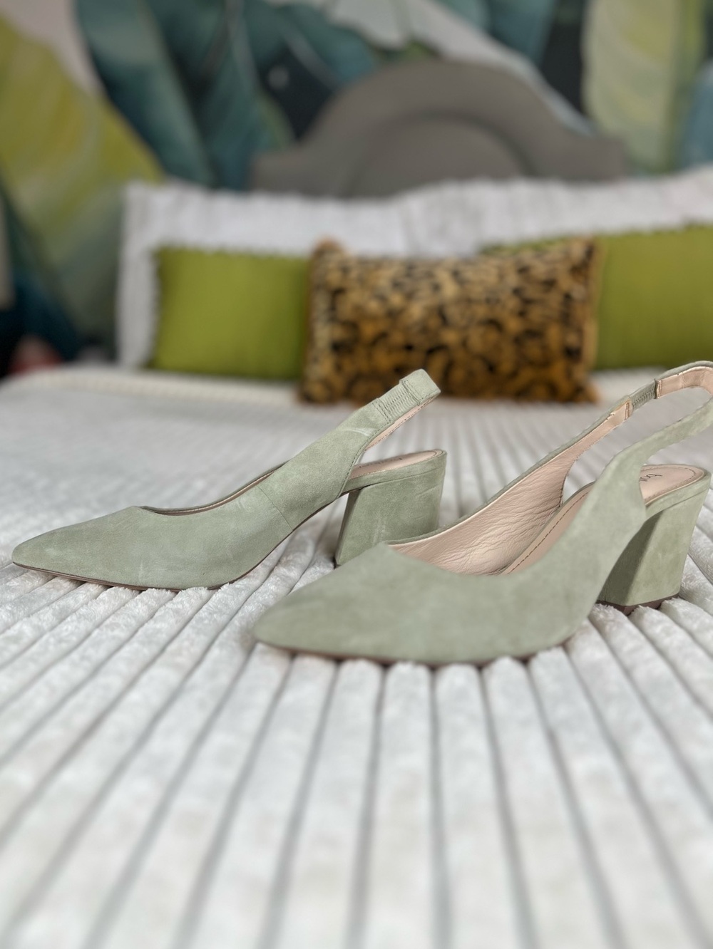 Botkier Shayla Slingback Block Heel Pumps in Sage Green Suede Size 9 - Picture 2 of 11
